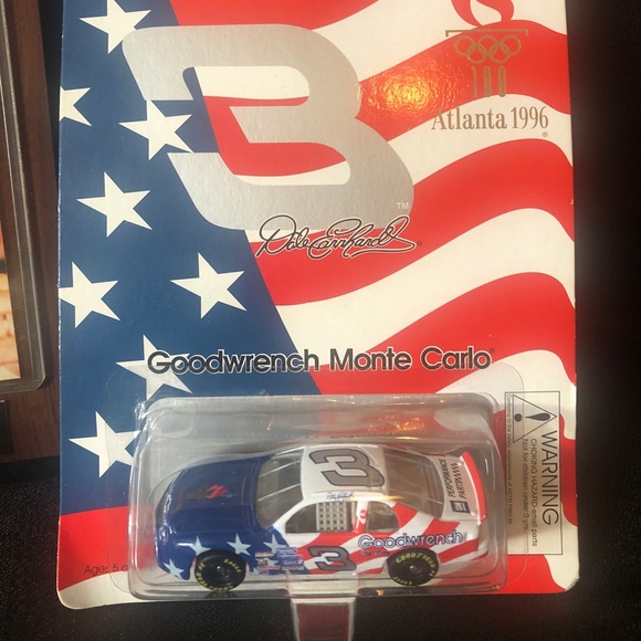 NASCAR Dale Earnhardt # 3 memorabilia plaque, die cast cars,  pins, keychain.. - Picture 3 of 10